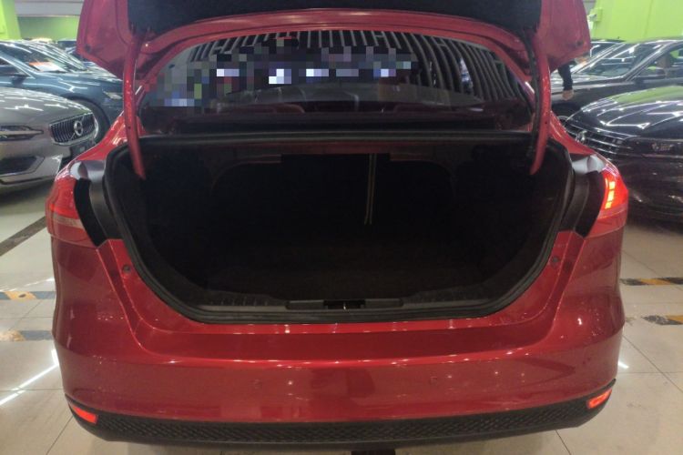 Used Ford Focus 2017 Sedan 1.6L Automatic Comfort Plus SmartDrive Edition Trunk