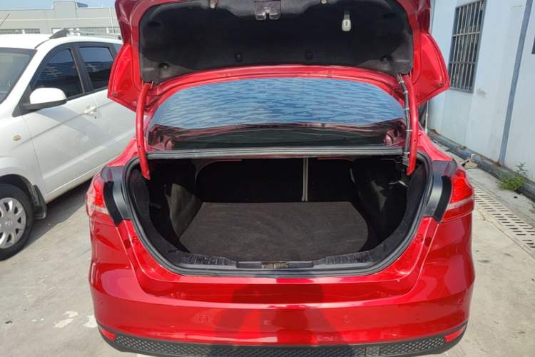 Used Ford Focus 2017 Sedan EcoBoost 180 Automatic Flagship Model Trunk