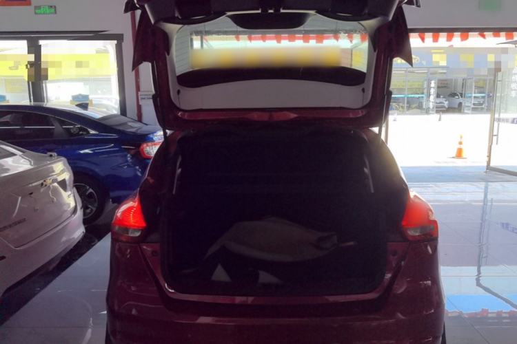 Used Ford Focus 2017 Hatchback 1.6L Automatic Fashion Edition Smart Drive Version Trunk