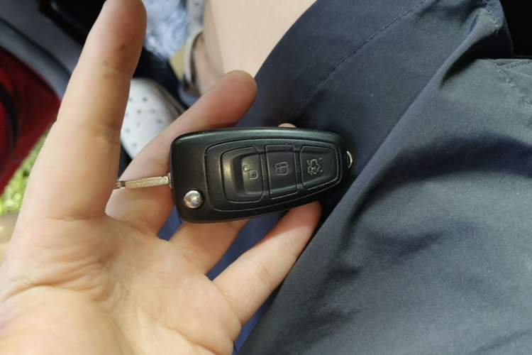 Used Ford Focus 2017 Sedan EcoBoost 180 Automatic Elite Model Vehicle Key