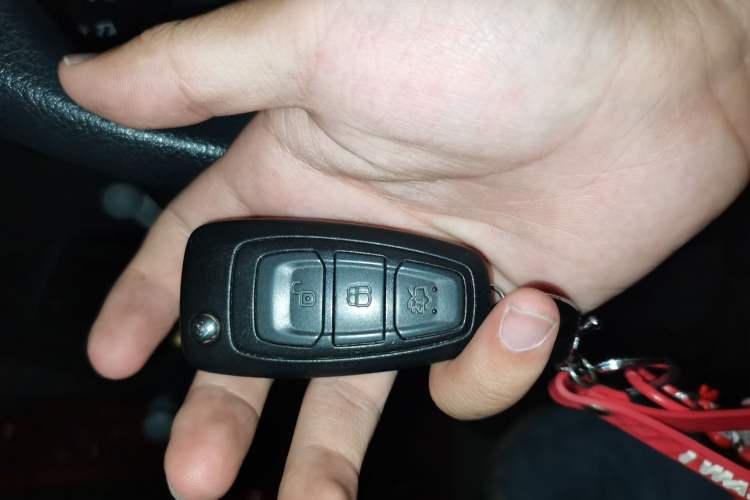 Used Ford Focus 2017 Hatchback 1.6L Automatic Comfort Plus SmartDrive Edition Vehicle Key