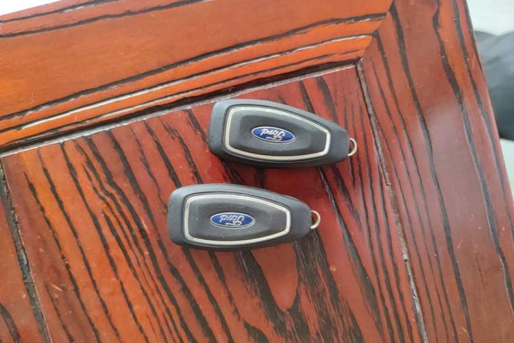 Used Ford Focus 2017 Sedan EcoBoost 180 Automatic Flagship Model Vehicle Key