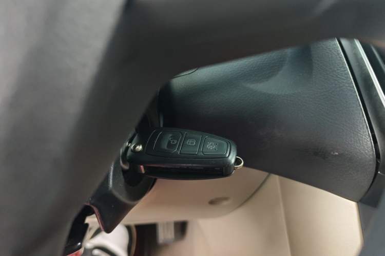 Used Ford Focus 2017 Sedan 1.6L Automatic Comfort Plus SmartDrive Edition Vehicle Key