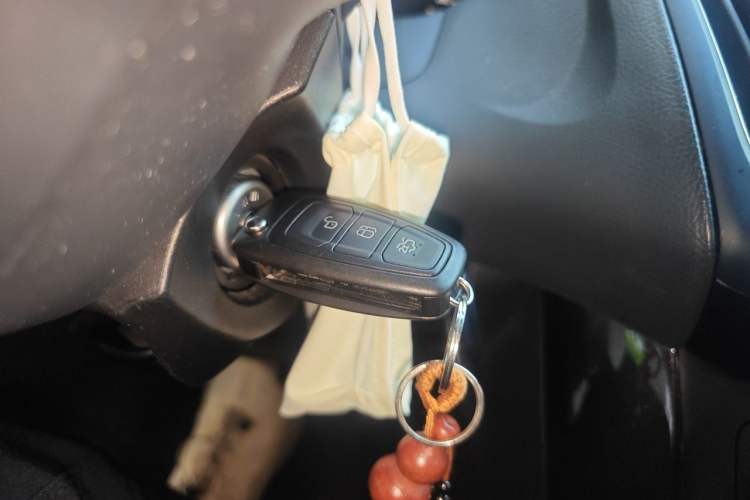 Used Ford Focus 2017 Hatchback 1.6L Automatic Fashion Edition Smart Drive Version Vehicle Key