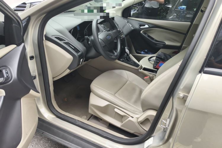 Used Ford Focus 2017 Sedan 1.6L Automatic Comfort Plus SmartDrive Edition Driver Seat