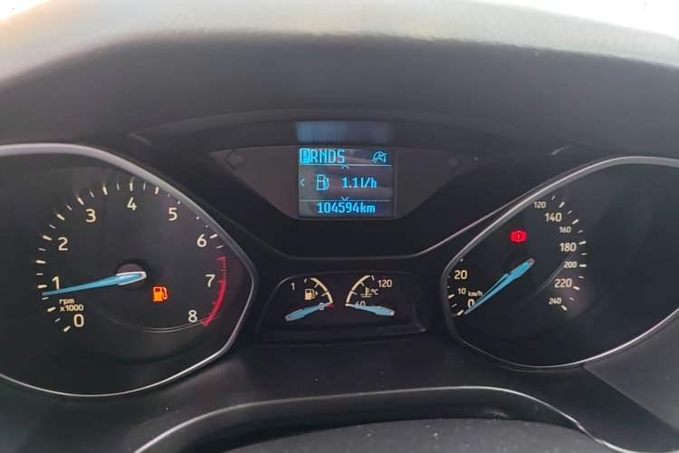 Used Ford Focus 2017 Hatchback EcoBoost 125 Automatic - Ultra-Powerful Style Edition with Smart Drive Features Instrument Cluster