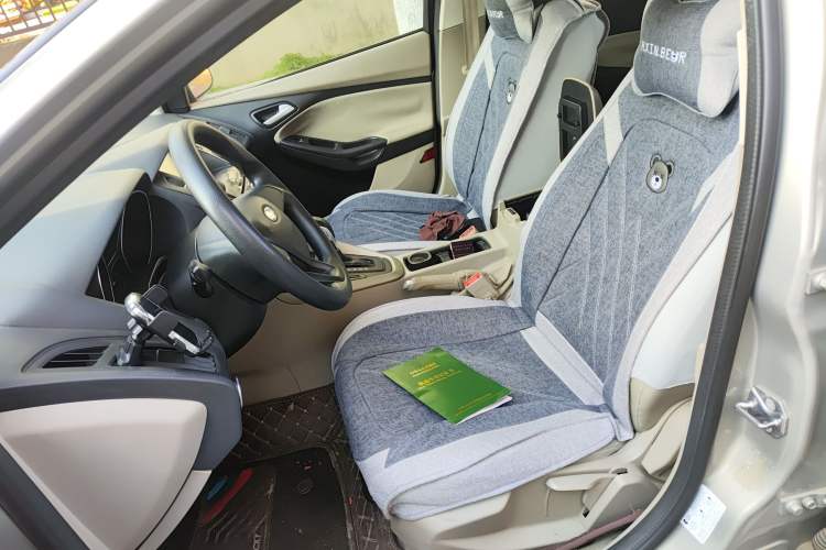 Used Ford Focus 2017 Sedan 1.6L Automatic Comfort Plus SmartDrive Edition Left Front Seat