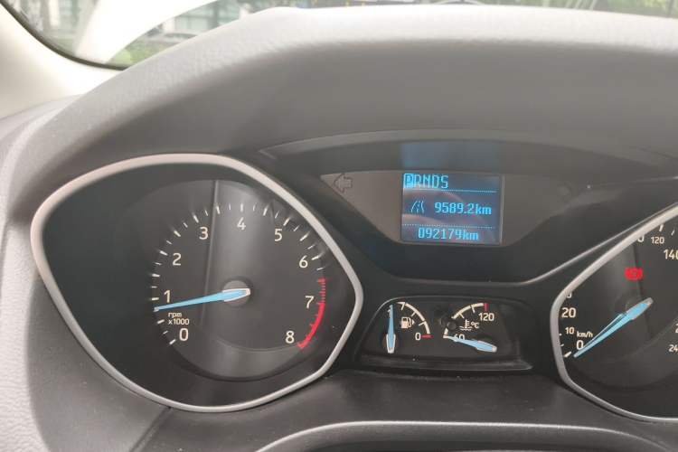 Used Ford Focus 2017 Sedan 1.6L Automatic Comfort Plus SmartDrive Edition Odometer Close Up