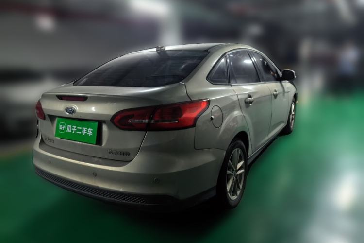 Used Ford Focus 2017 Sedan 1.6L Manual Fashion Edition Smart Drive Version Rear Right 45 Deg
