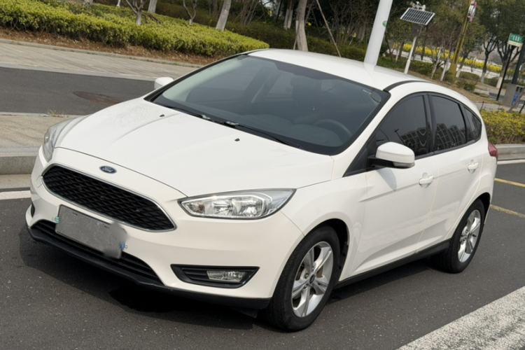 Used Ford Focus 2017 Hatchback 1.6L Automatic Comfort Plus SmartDrive Edition Guazi used car, China used car export, Used car for sale, Used cars, Cheapest cars for sale