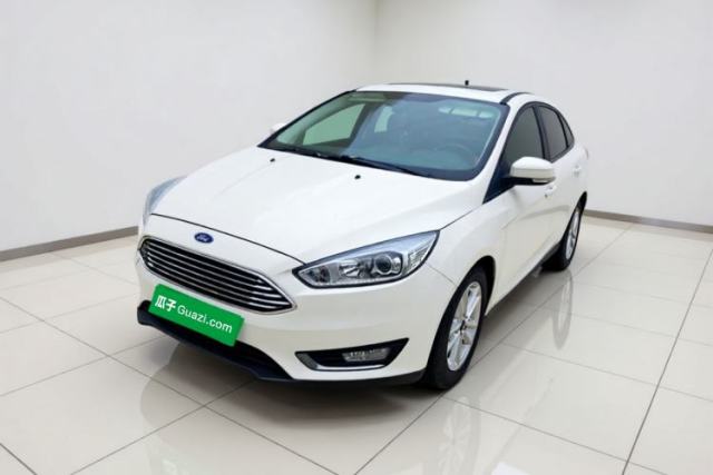 Used Ford Focus 2017 Sedan EcoBoost 125 Manual – Ultra-Style Edition with SmartDrive Features