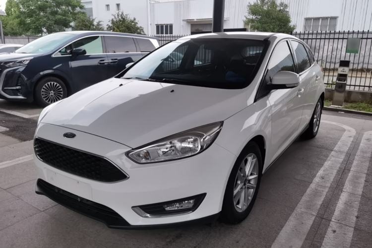Used Ford Focus 2017 Hatchback EcoBoost 125 Automatic - Ultra-Powerful Style Edition with Smart Drive Features Guazi used car, China used car export, Used car for sale, Used  cars, Cheapest cars for sale