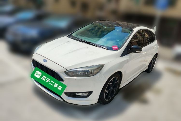 Used Ford Focus 2017 1.5T CTCC White and Black Limited Edition Guazi used car, China used car export, Used car for sale, Used  cars, Cheapest cars for sale