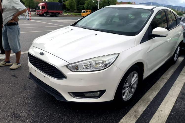 Used Ford Focus 2017 Hatchback 1.6L Automatic Fashion Edition Smart Drive Version Guazi used car, China used car export, Used car for sale, Used  cars, Cheapest cars for sale