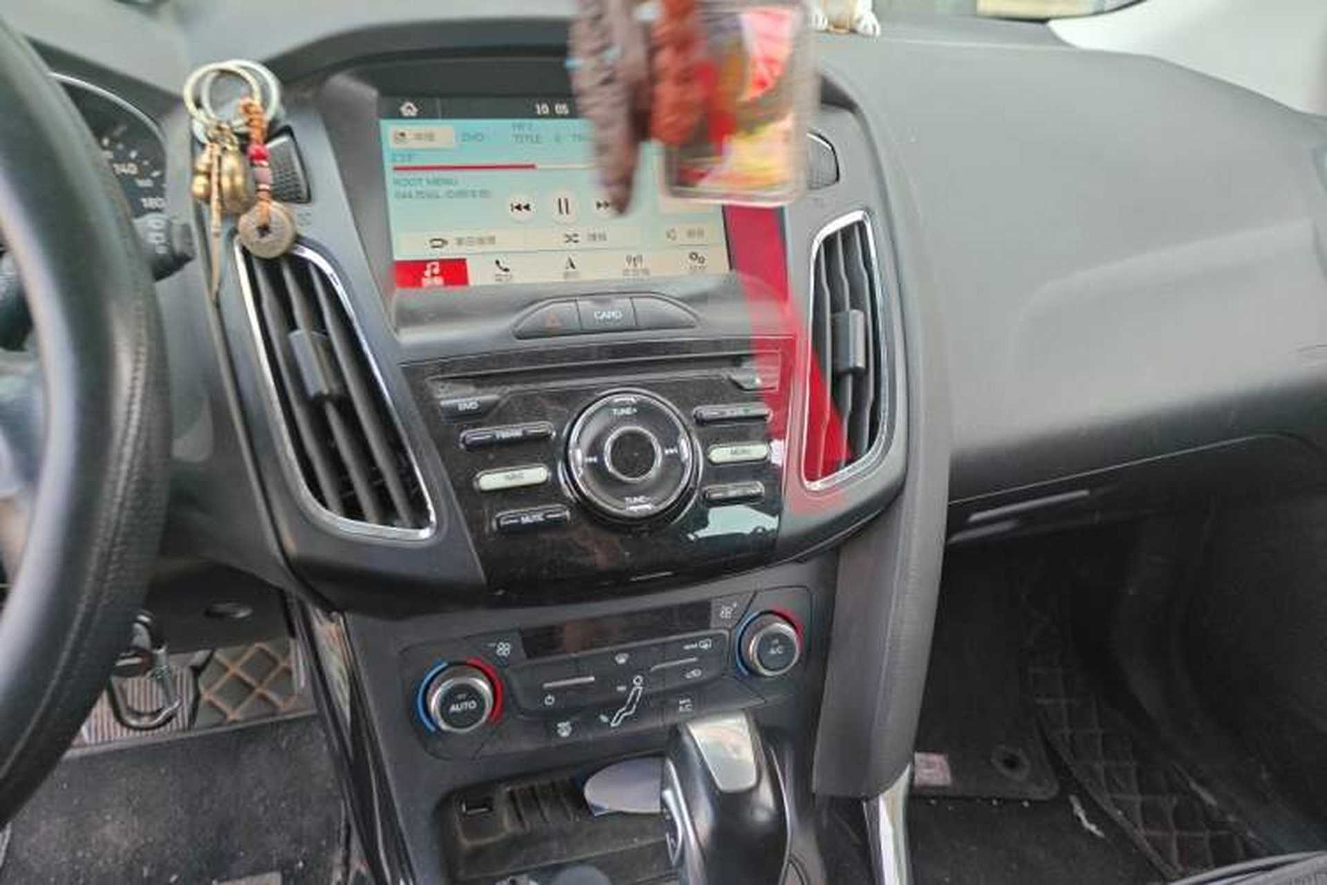 Used Ford Focus 2017 Hatchback 1.6L Automatic Fashion Edition Smart Drive Version Audio And AC Panel