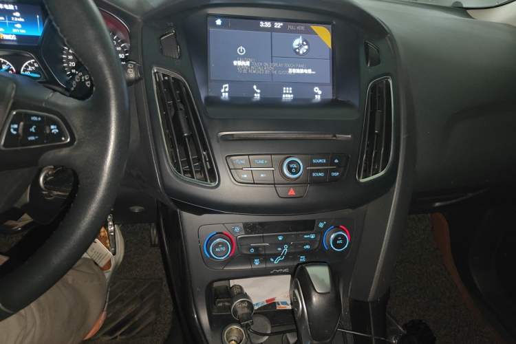 Used Ford Focus 2017 Hatchback EcoBoost 180 Automatic Elite Model Audio And AC Panel