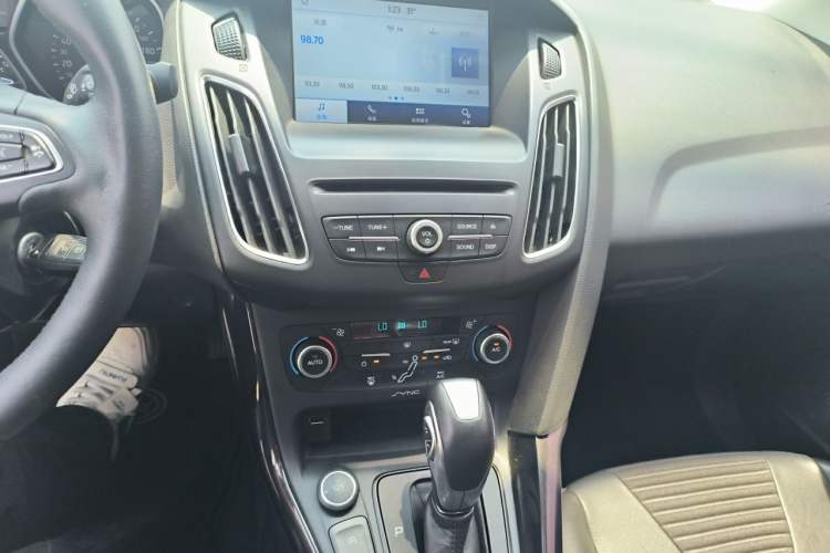 Used Ford Focus 2017 Sedan EcoBoost 180 Automatic Elite Model Audio And AC Panel