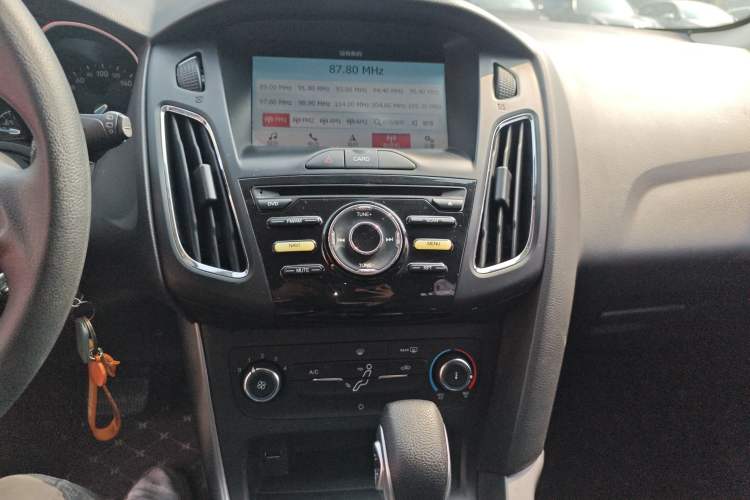 Used Ford Focus 2017 Hatchback 1.6L Automatic Comfort Plus SmartDrive Edition Audio And AC Panel