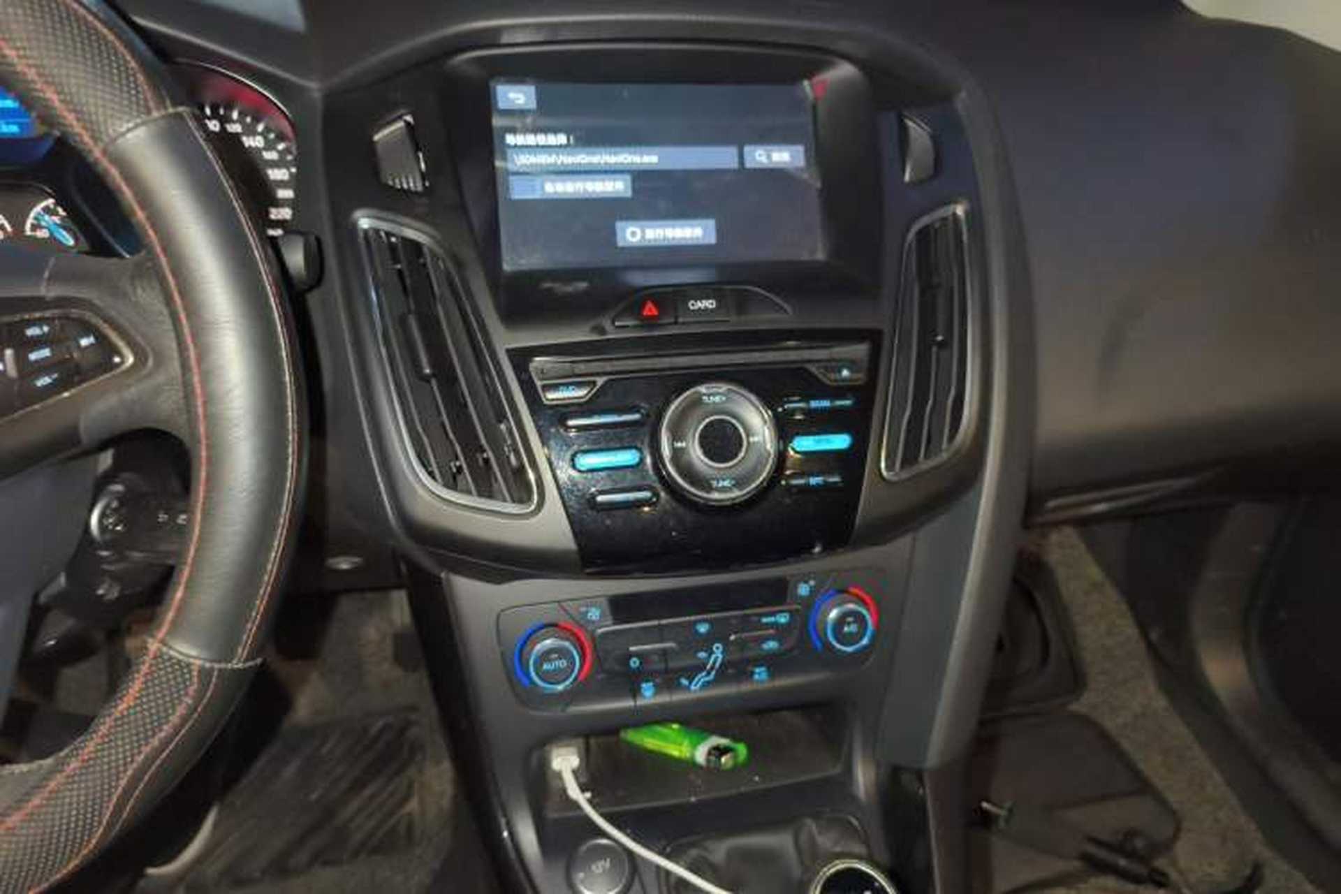 Used Ford Focus 2017 Sedan 1.6L Manual Fashion Edition Smart Drive Version Audio And AC Panel