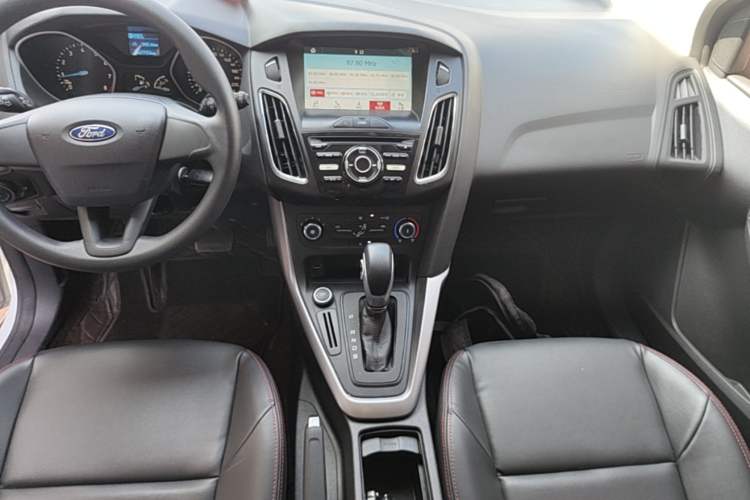 Used Ford Focus 2017 Hatchback 1.6L Automatic Comfort Plus SmartDrive Edition Audio And AC Panel