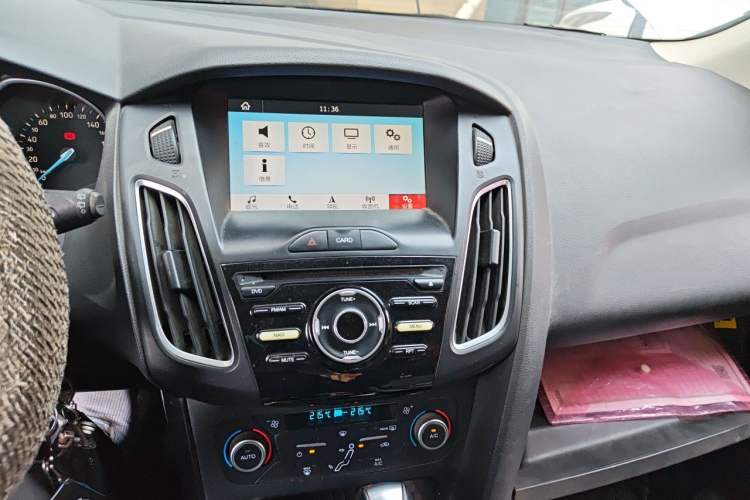 Used Ford Focus 2017 Hatchback 1.6L Automatic Fashion Edition Smart Drive Version Audio And AC Panel