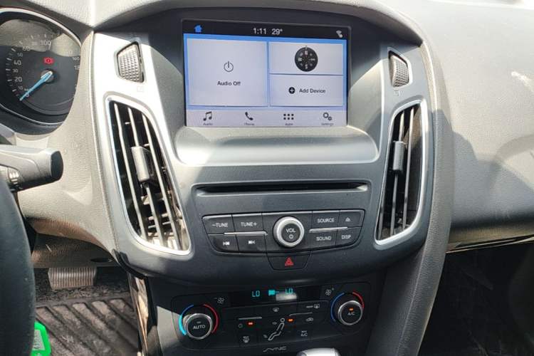 Used Ford Focus 2017 Sedan EcoBoost 180 Automatic Elite Model Audio And AC Panel