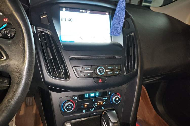 Used Ford Focus 2017 Hatchback EcoBoost 180 Automatic Elite Model Audio And AC Panel