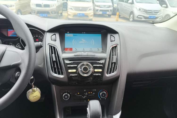 Used Ford Focus 2017 Hatchback 1.6L Automatic Comfort Plus SmartDrive Edition Audio And AC Panel