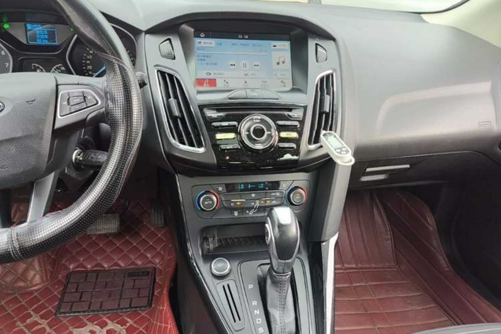Used Ford Focus 2017 Hatchback 1.6L Automatic Fashion Edition Smart Drive Version Audio And AC Panel