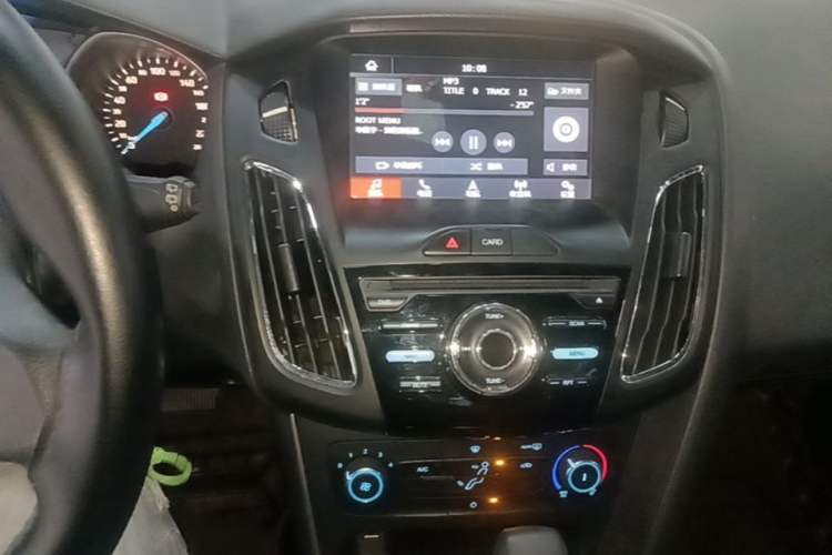Used Ford Focus 2017 Hatchback 1.6L Automatic Comfort Plus SmartDrive Edition Audio And AC Panel