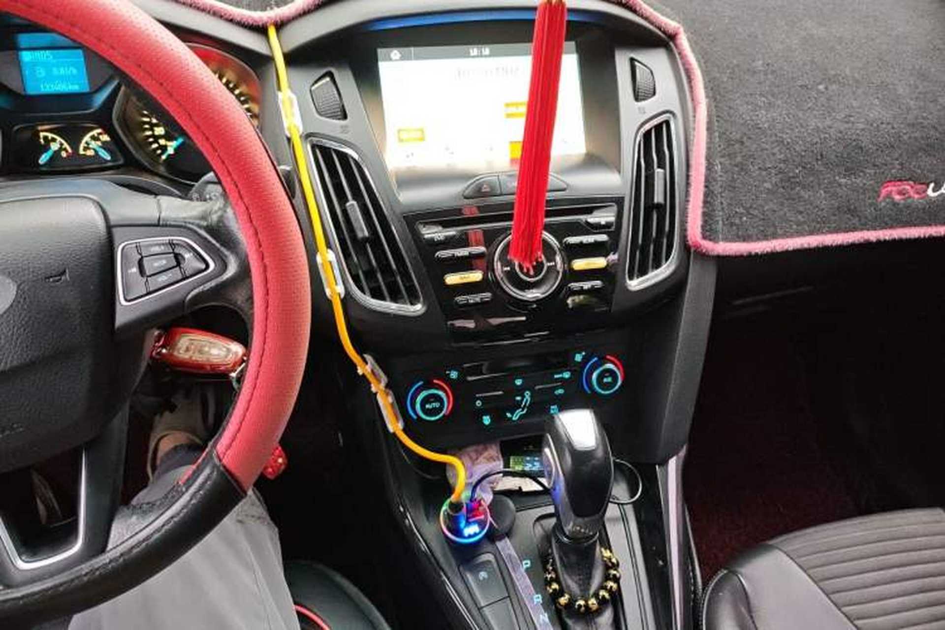 Used Ford Focus 2017 Sedan EcoBoost 125 Automatic Supreme Style SmartDrive Edition Audio And AC Panel
