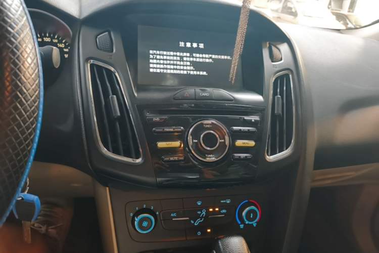 Used Ford Focus 2017 Sedan 1.6L Automatic Comfort Plus SmartDrive Edition Audio And AC Panel