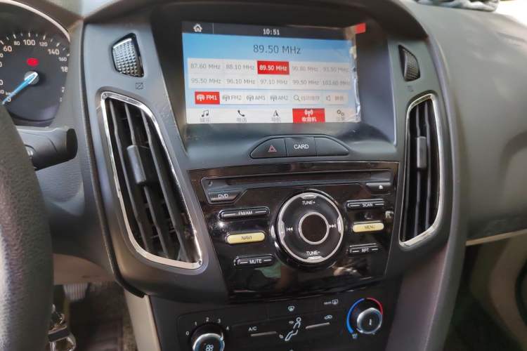 Used Ford Focus 2017 Sedan 1.6L Manual Comfort Plus SmartDrive Edition Audio And AC Panel