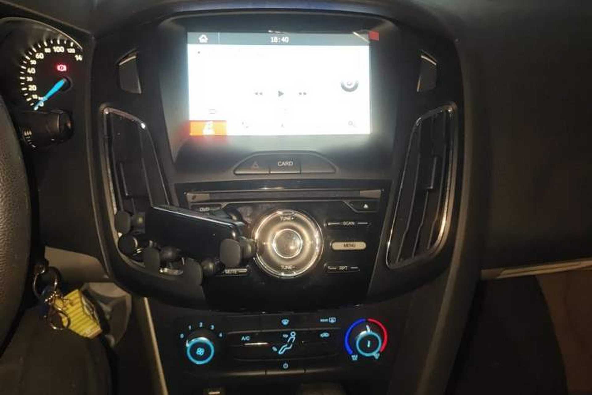 Used Ford Focus 2017 Sedan 1.6L Automatic Comfort Plus SmartDrive Edition Audio And AC Panel