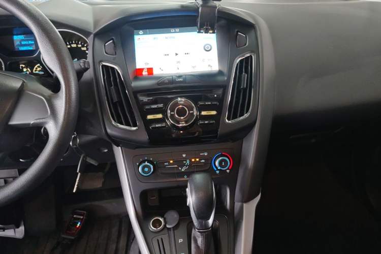 Used Ford Focus 2017 Hatchback 1.6L Automatic Comfort Plus SmartDrive Edition Audio And AC Panel