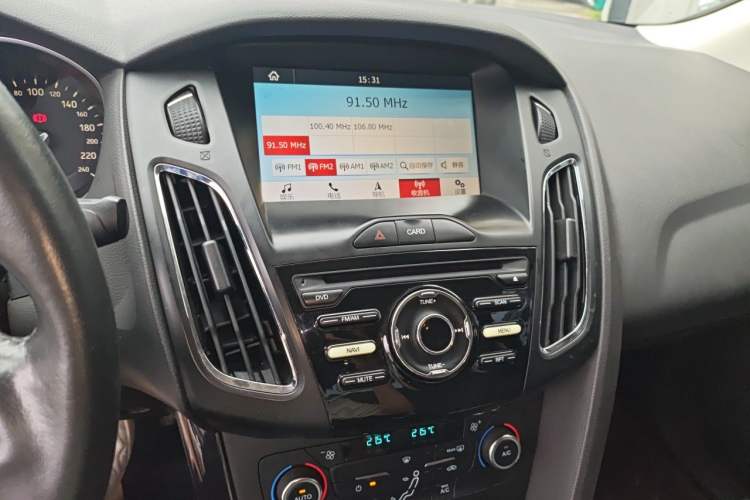 Used Ford Focus 2017 Sedan 1.6L Manual Fashion Edition Smart Drive Version Audio And AC Panel
