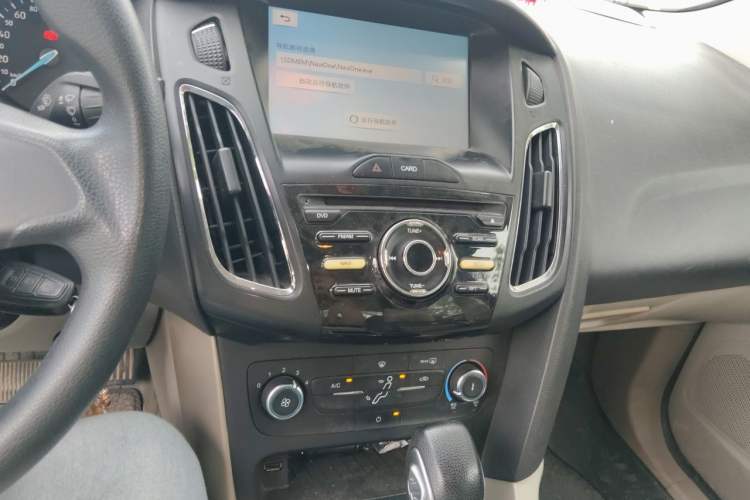 Used Ford Focus 2017 Sedan 1.6L Automatic Comfort Plus SmartDrive Edition Audio And AC Panel
