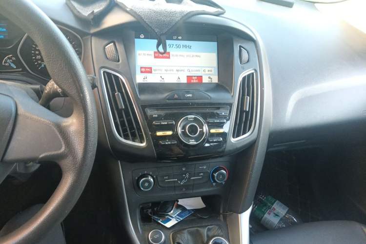 Used Ford Focus 2017 Hatchback 1.6L Manual Comfort Plus SmartDrive Edition Audio And AC Panel