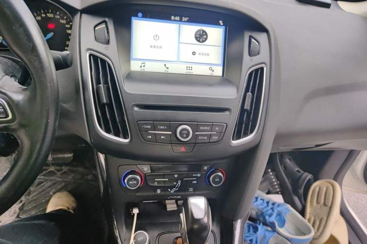 Used Ford Focus 2017 Sedan EcoBoost 180 Automatic Elite Model Audio And AC Panel