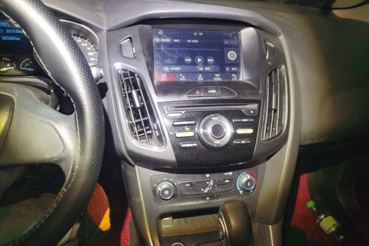 Used Ford Focus 2017 Hatchback 1.6L Automatic Comfort Plus SmartDrive Edition Audio And AC Panel