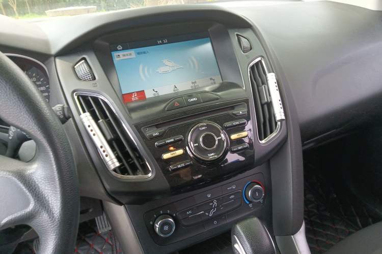 Used Ford Focus 2017 Hatchback 1.6L Automatic Comfort Plus SmartDrive Edition Audio And AC Panel
