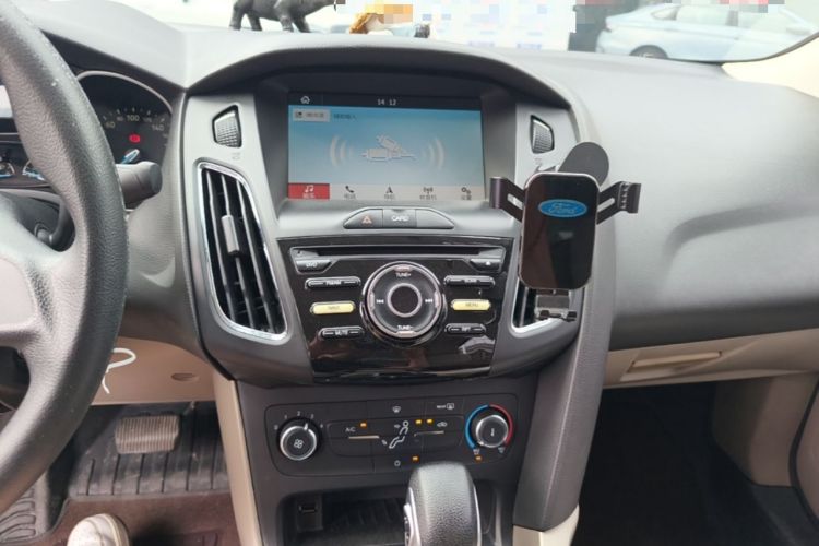 Used Ford Focus 2017 Sedan 1.6L Automatic Comfort Plus SmartDrive Edition Audio And AC Panel