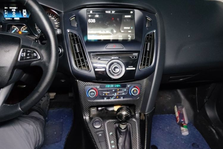 Used Ford Focus 2017 Hatchback EcoBoost 180 Automatic Sport Model Audio And AC Panel