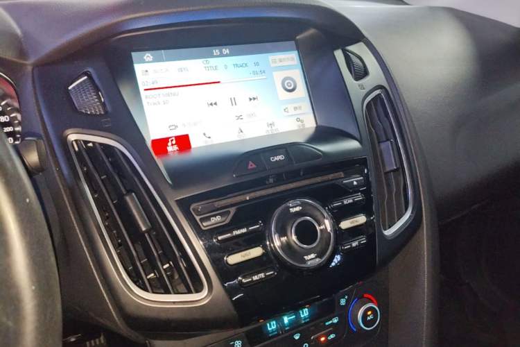 Used Ford Focus 2017 Sedan 1.6L Automatic Fashion Edition Smart Drive Version Audio And AC Panel