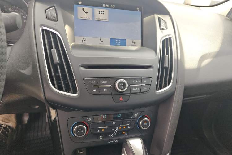 Used Ford Focus 2017 Sedan EcoBoost 180 Automatic Elite Model Audio And AC Panel