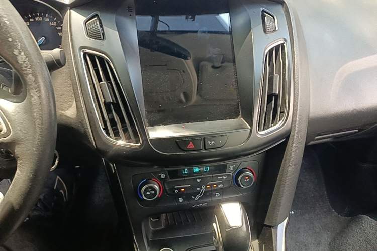 Used Ford Focus 2017 Sedan EcoBoost 180 Automatic Elite Model Audio And AC Panel