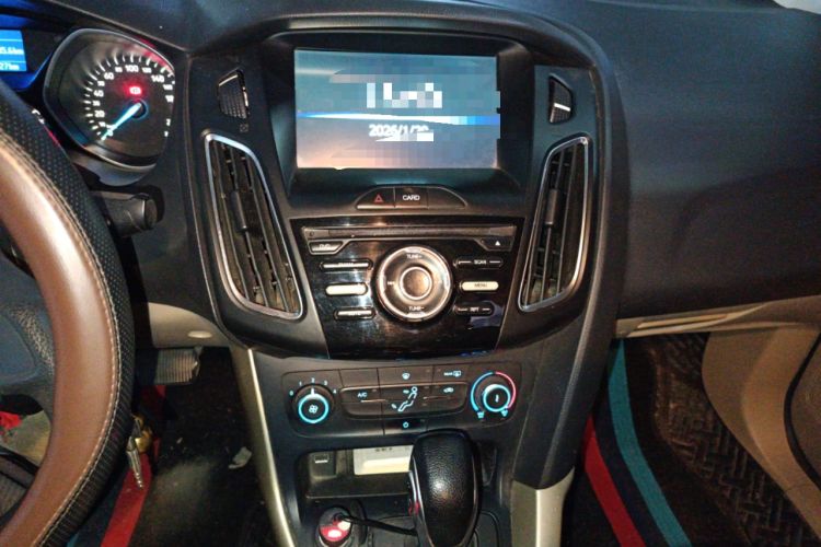 Used Ford Focus 2017 Sedan 1.6L Automatic Comfort Plus SmartDrive Edition Audio And AC Panel