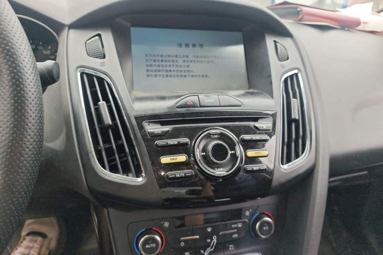 Used Ford Focus 2017 Sedan 1.6L Automatic Fashion Edition Smart Drive Version Audio And AC Panel