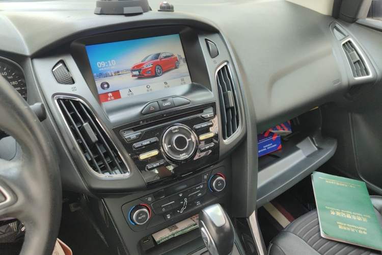 Used Ford Focus 2017 Sedan 1.6L Automatic Fashion Edition Smart Drive Version Audio And AC Panel