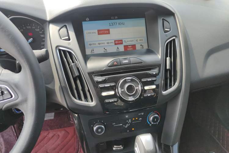 Used Ford Focus 2017 Sedan 1.6L Automatic Fashion Edition Smart Drive Version Audio And AC Panel